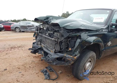 2015 Ford F-250 Xl z USA, uszkodzony, nr VIN 1FDBF2AT0FED58282